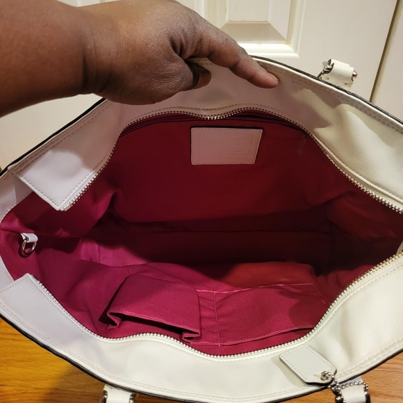 Coach White Leather Tote Bag - Picture 4 of 8